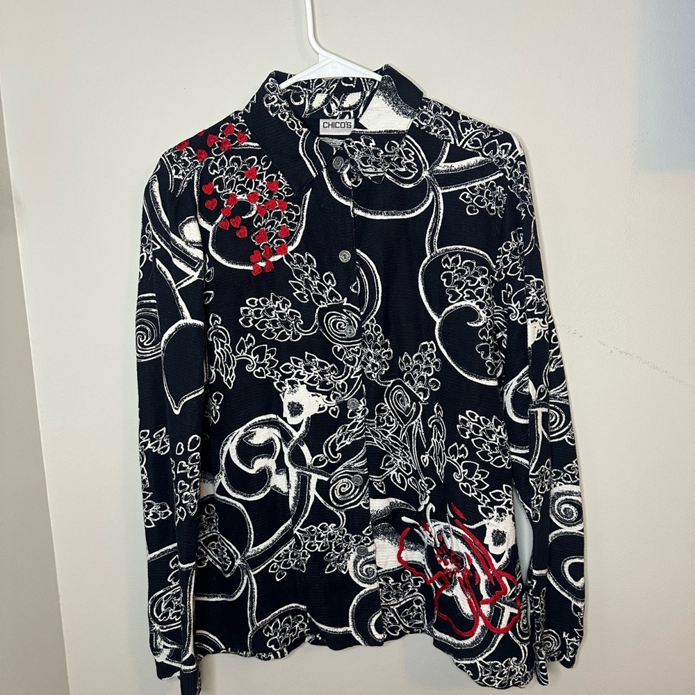Chico's Artsy Linen Blend Embroidery Button Up Shirt Size 1 / Medium